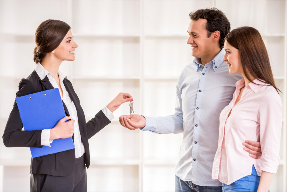 The Role of Your Real Estate Agent in Ensuring a Smooth Closing Process